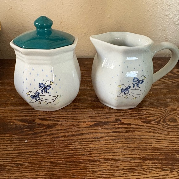 VINTAGE NEW country Ribbon Geese Sugar & Creamer Ceramic Set With Original Box